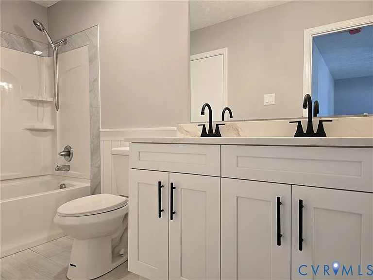 419 Airycrest Dr — Photo 8