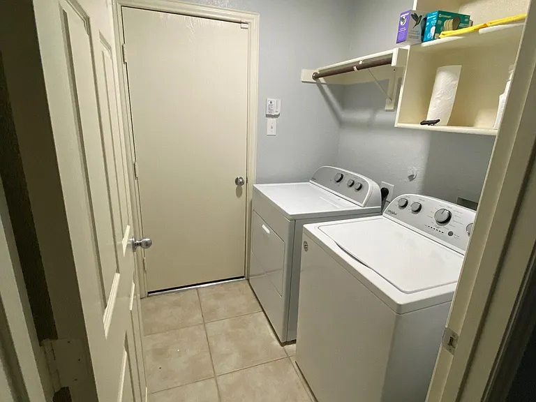 2508 Canyon Bay — Photo 35