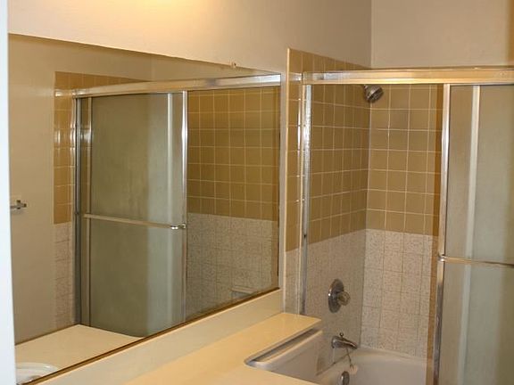 5th image of 837 Carro Dr APT 5