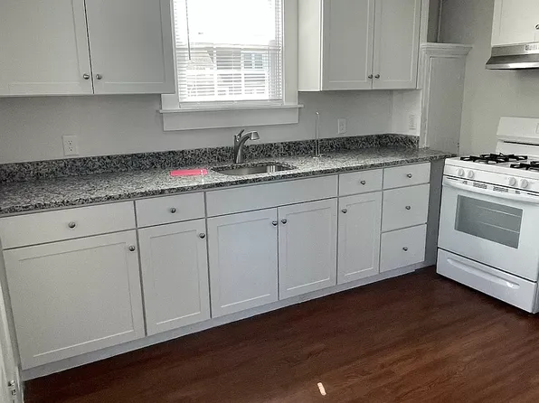 1 E Main St, Griswold, CT 06351