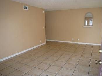 1st image of 2127 Swan Ct APT 4