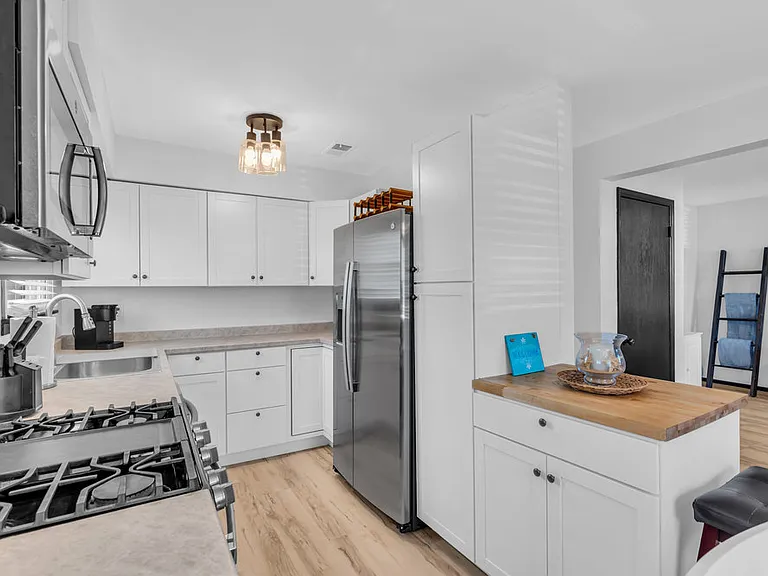 1264 Maplewood Rd #A — Photo 9