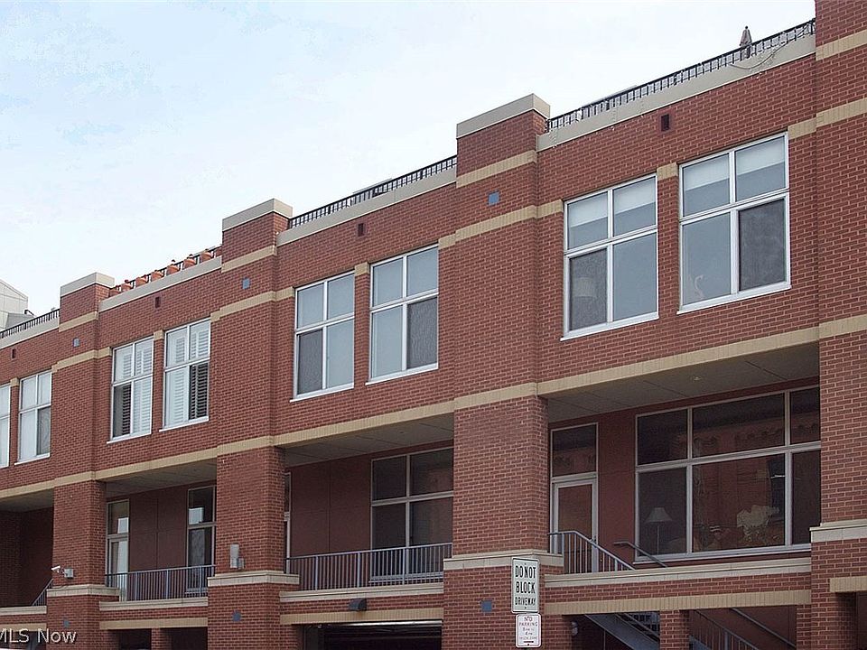 1st image of 1951 W 26th St #Townhouse 10