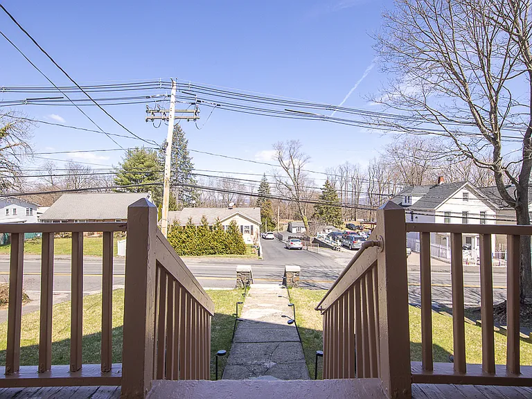 325 Westside Ave — Photo 2