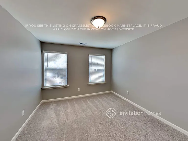 207 Webster Cir — Photo 15