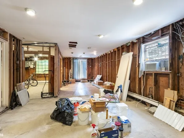 12 Girard Street image 8 of 8