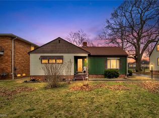 7181 York Rd, Parma, OH 44130