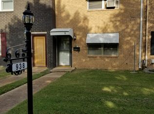 938 Manor Mall, Ardmore, OK 73401