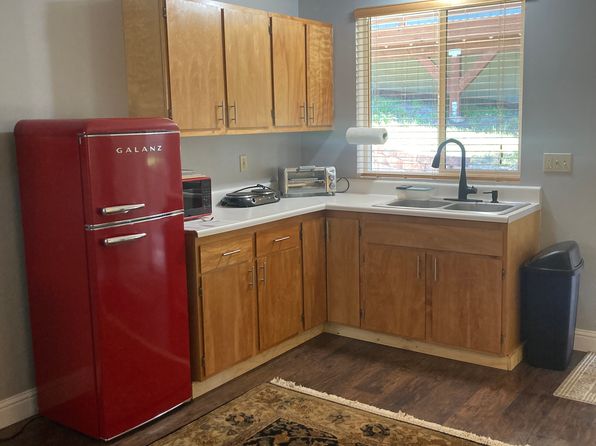 (undisclosed Address)