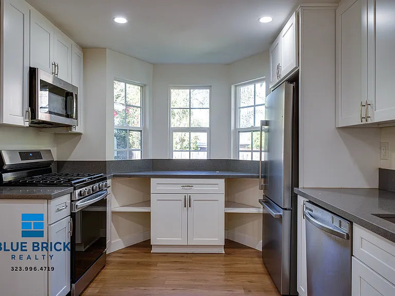 6182 Yolanda Ave — Photo 17