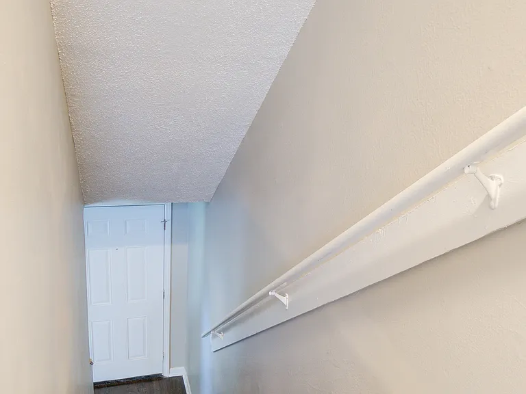 1209 Memorial Dr SE — Photo 12