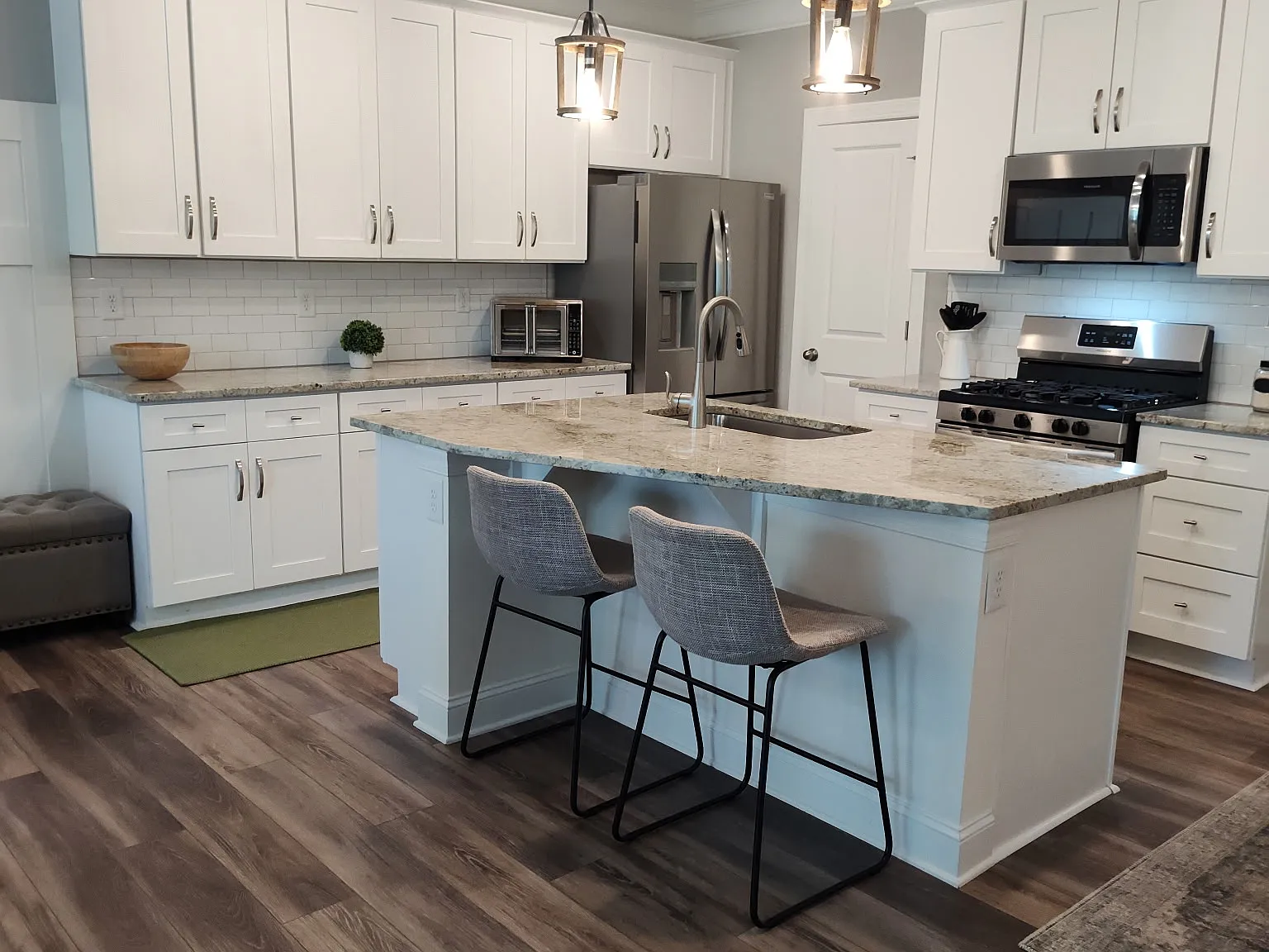 3 bed, 2.5 bath, 1732 sqft, $2,200 — Photo 4
