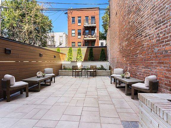 4th image of 151 Freeman St #1A