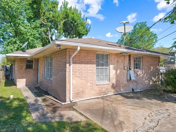 3218 5th St, Stafford, TX 77477