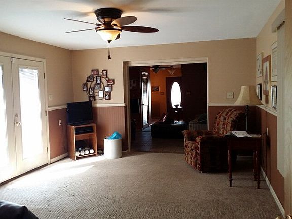 5th image of 606 Meadowlane Dr