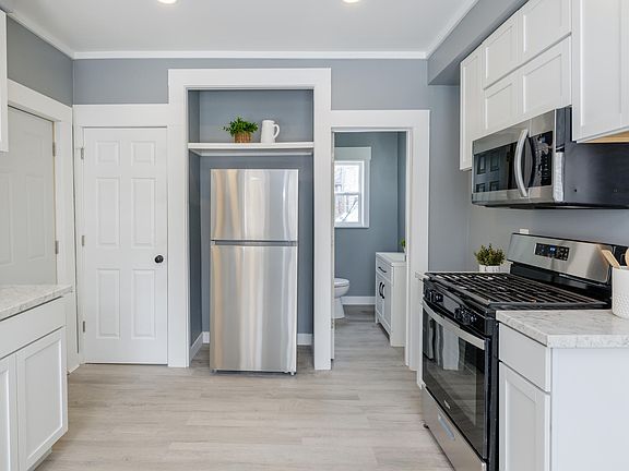 5th image of 915 Hays Park Ave