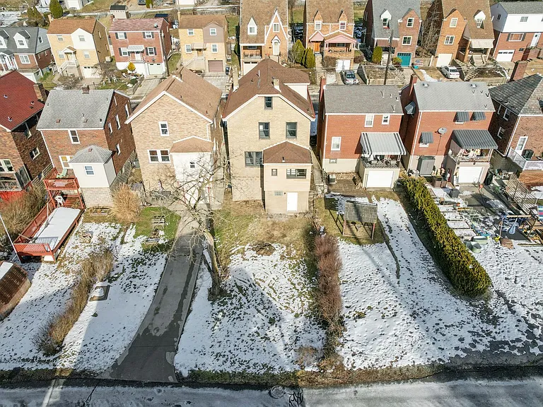 111 Kaplan Avenue — Photo 21