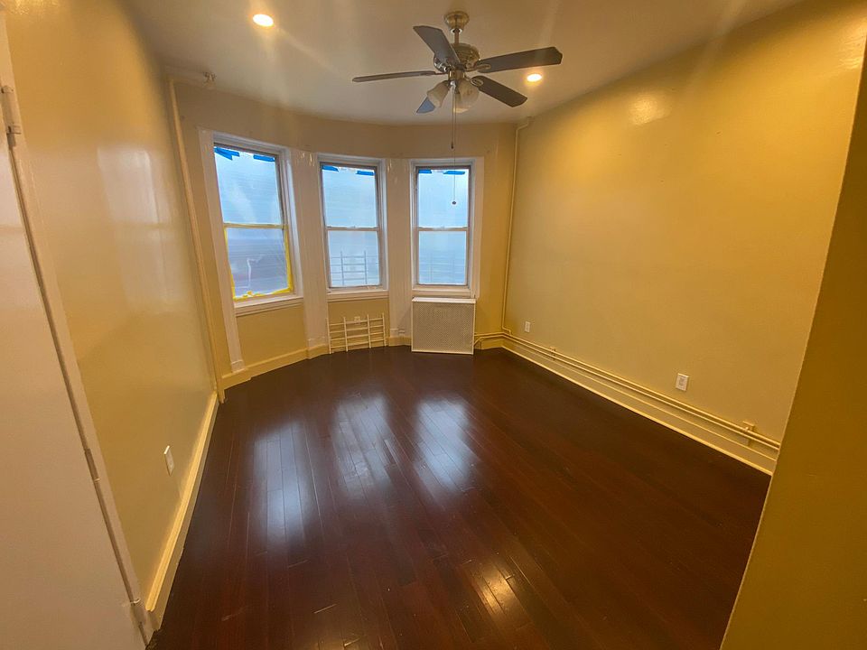 1st image of 4005 Barnes Ave Floor 1
