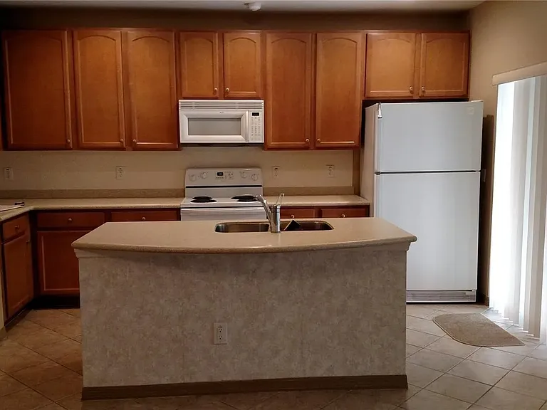 30105 Mossbank Dr — Photo 3