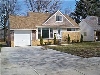 1st image of 265 E 262nd St