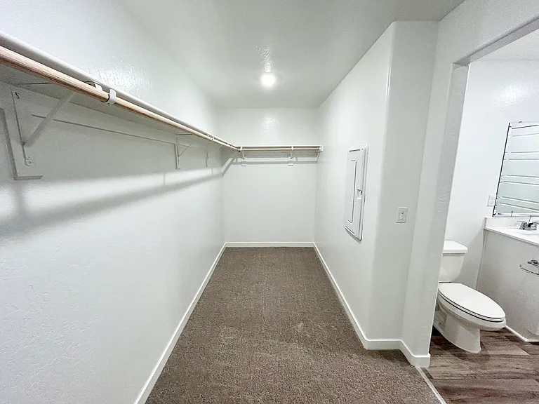 4456 Bellaire Ave — Photo 22
