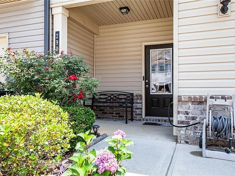 290 Turtle Creek Dr — Photo 3