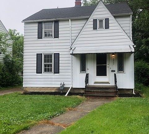 4th image of 3243 Dayton Ave