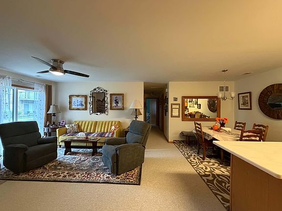 2nd image of 24134 Wedgewood Cir #39