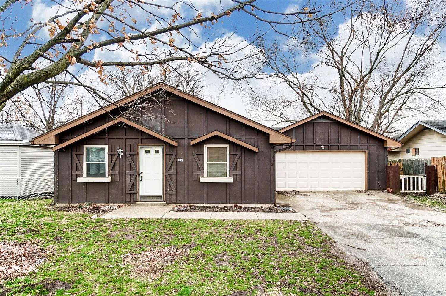 309 Maple Ave photo 1