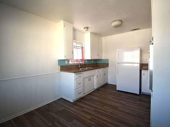 Kitchen Picture 1