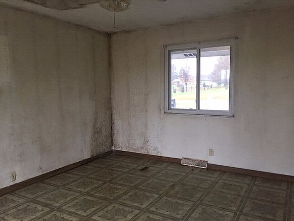 5th image of 192 Greenwood Dr