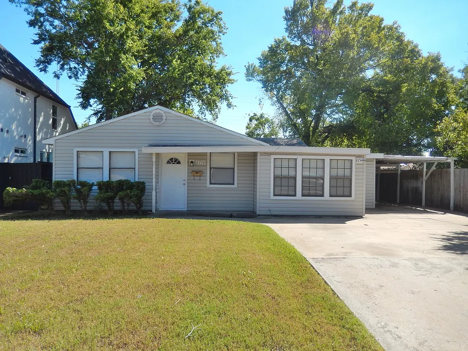 2710 Mount View Dr