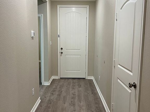 4th image of 4300 Huntingtower Dr Unit 1203