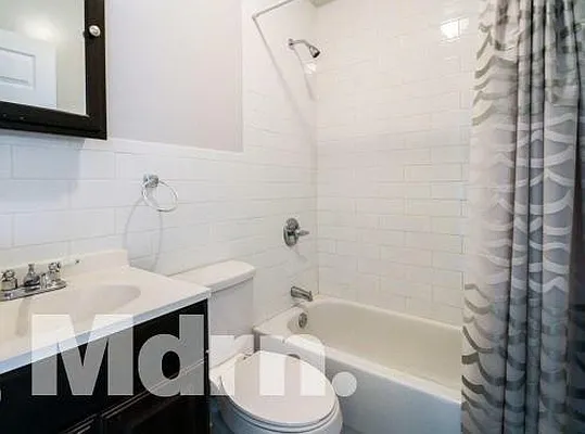 Rented by Mdrn Residential | media 4