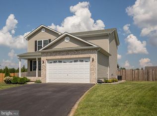59 Alaura Ct, Inwood, WV 25413