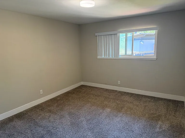 1000 South Rd — Photo 3