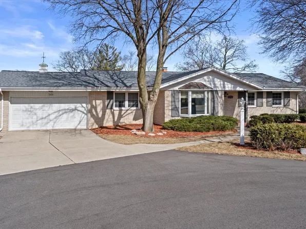 10336 Brookside DRIVE, Hales Corners, WI 53130