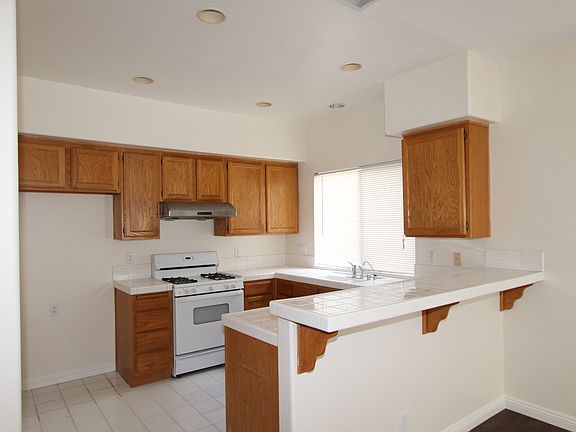 4th image of 1723 Sunflower Ave #A