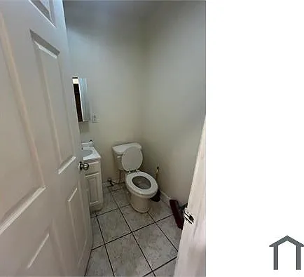 149 N Broadway #4 — Photo 7