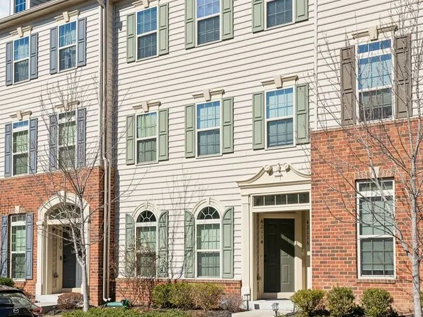 42116 Piebald Sq, Aldie, VA 20105