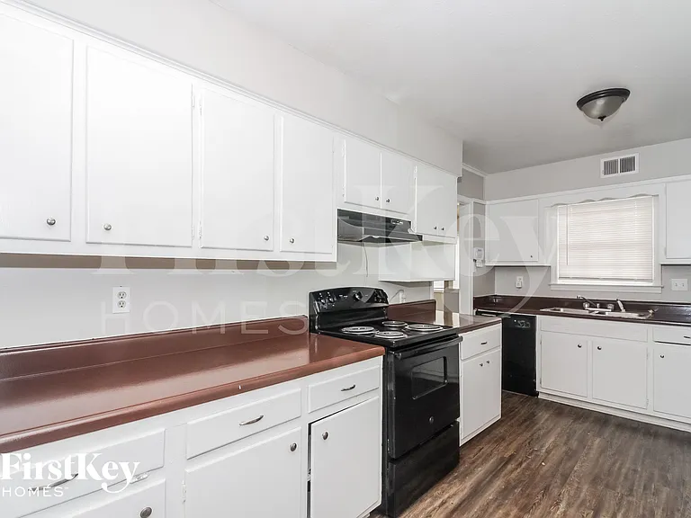 5191 Kingswood Cv — Photo 6