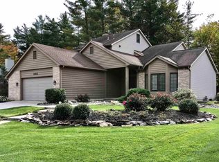 5914 Spring Pond Rd, Fort Wayne, IN 46845