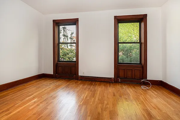 Sold by Harlem Lofts | media 18