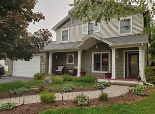 2009 Red Barn Rd, Woodstock, IL 60098