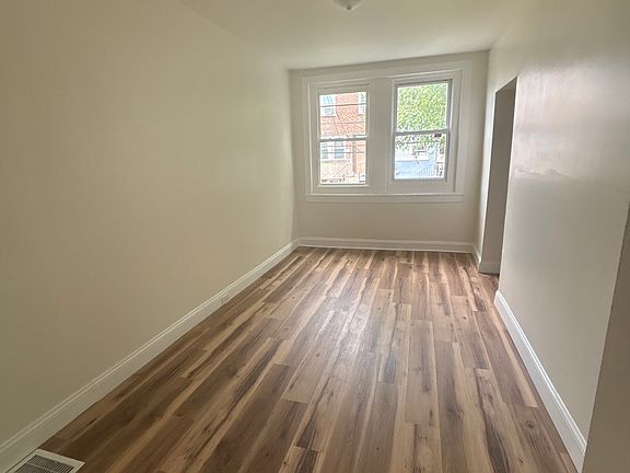 4th image of 2609 S Muhlfeld St