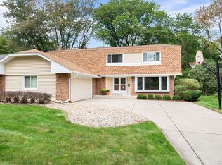 4528 Gettysburg Dr, Rolling Meadows, IL 60008