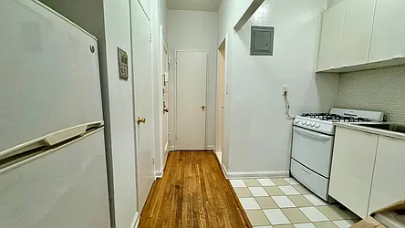 Rented by HOLTON REAL ESTATE INC.