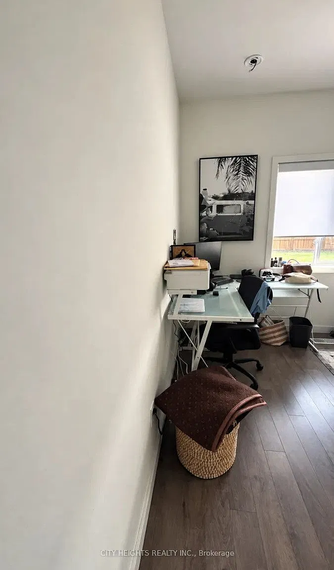3 bed, $2,500 — Photo 2
