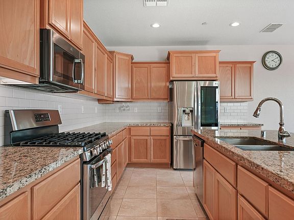 5th image of 1338 Orchid Ct