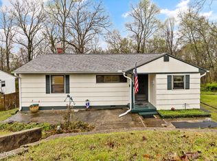 129 Amherst Ln, Oak Ridge, TN 37830